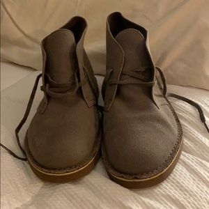 Clark’s Canvas Dress Shoe